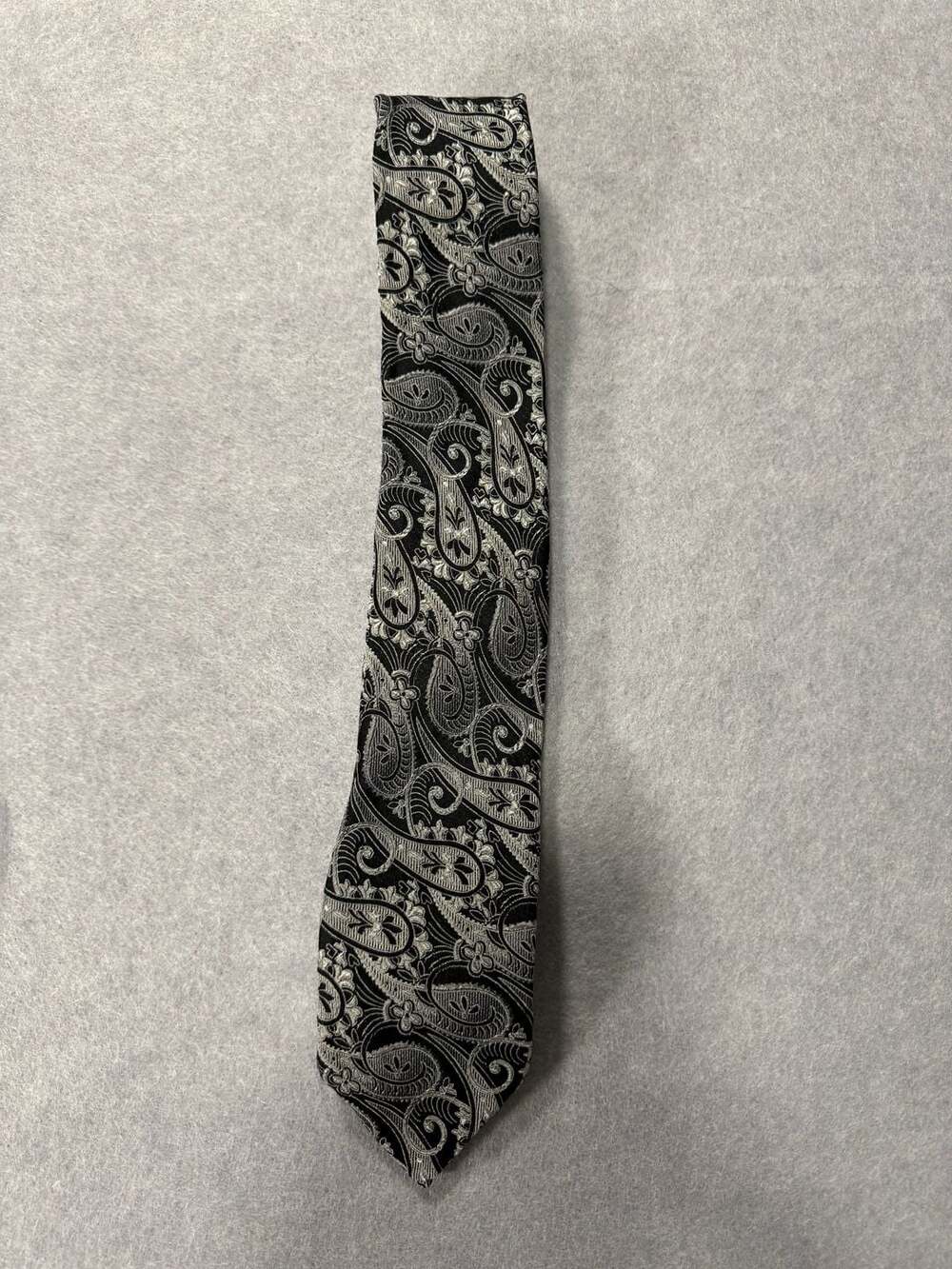 Bruno Piattelli Roma Silk Paisley Necktie Black Silver